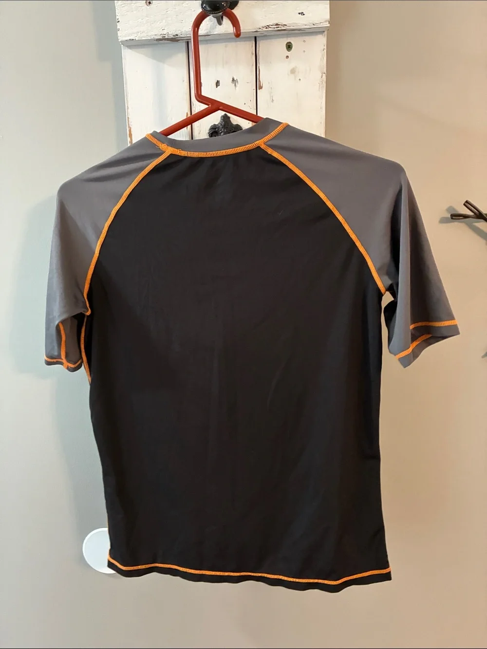 Boys 14/16 wave zone swim shirt
